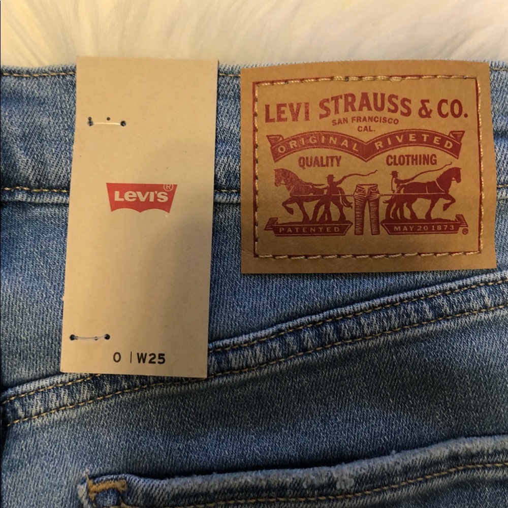 Levi’s shorts